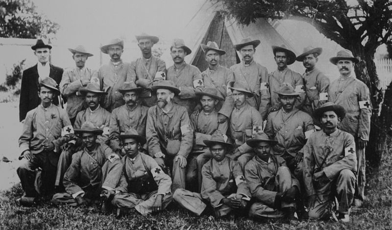 Gandhi con la Indian Ambulance Corps durante las Guerras Bóer
